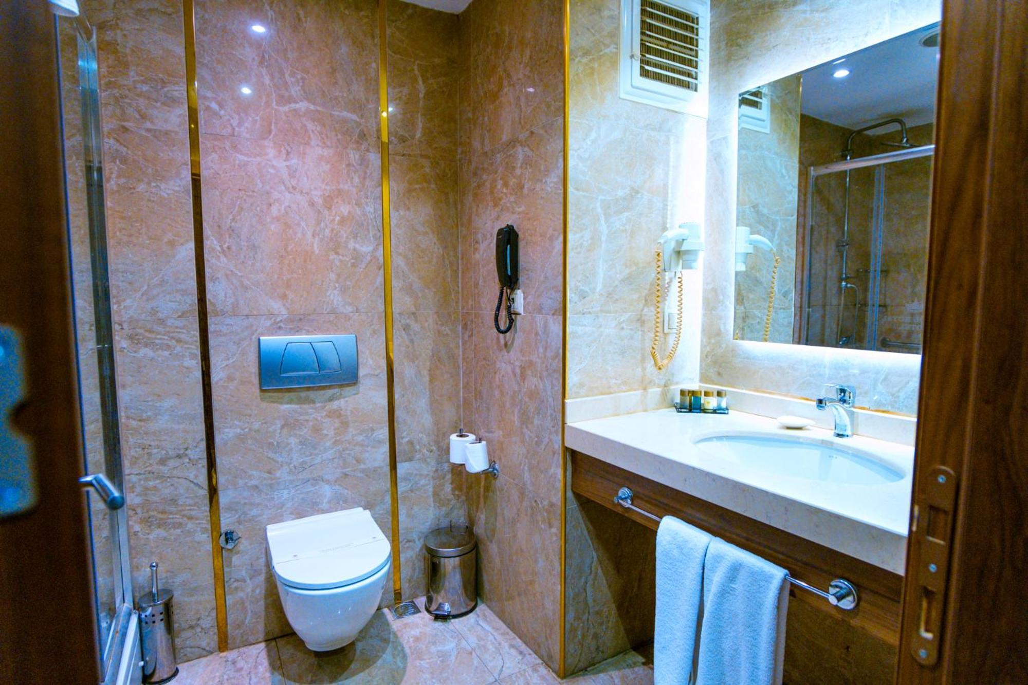 Royal Hotel Inegol מראה חיצוני תמונה