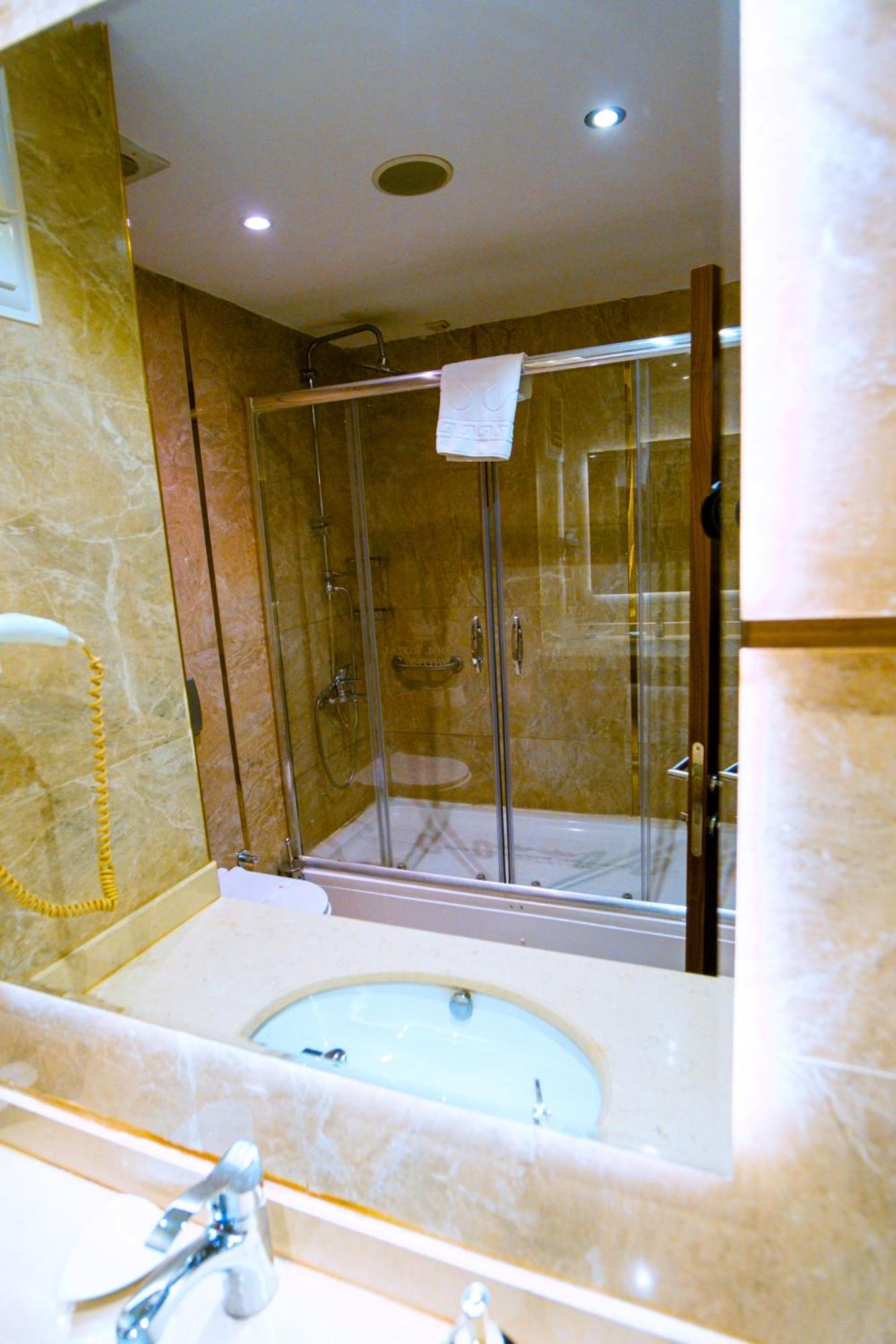 Royal Hotel Inegol מראה חיצוני תמונה