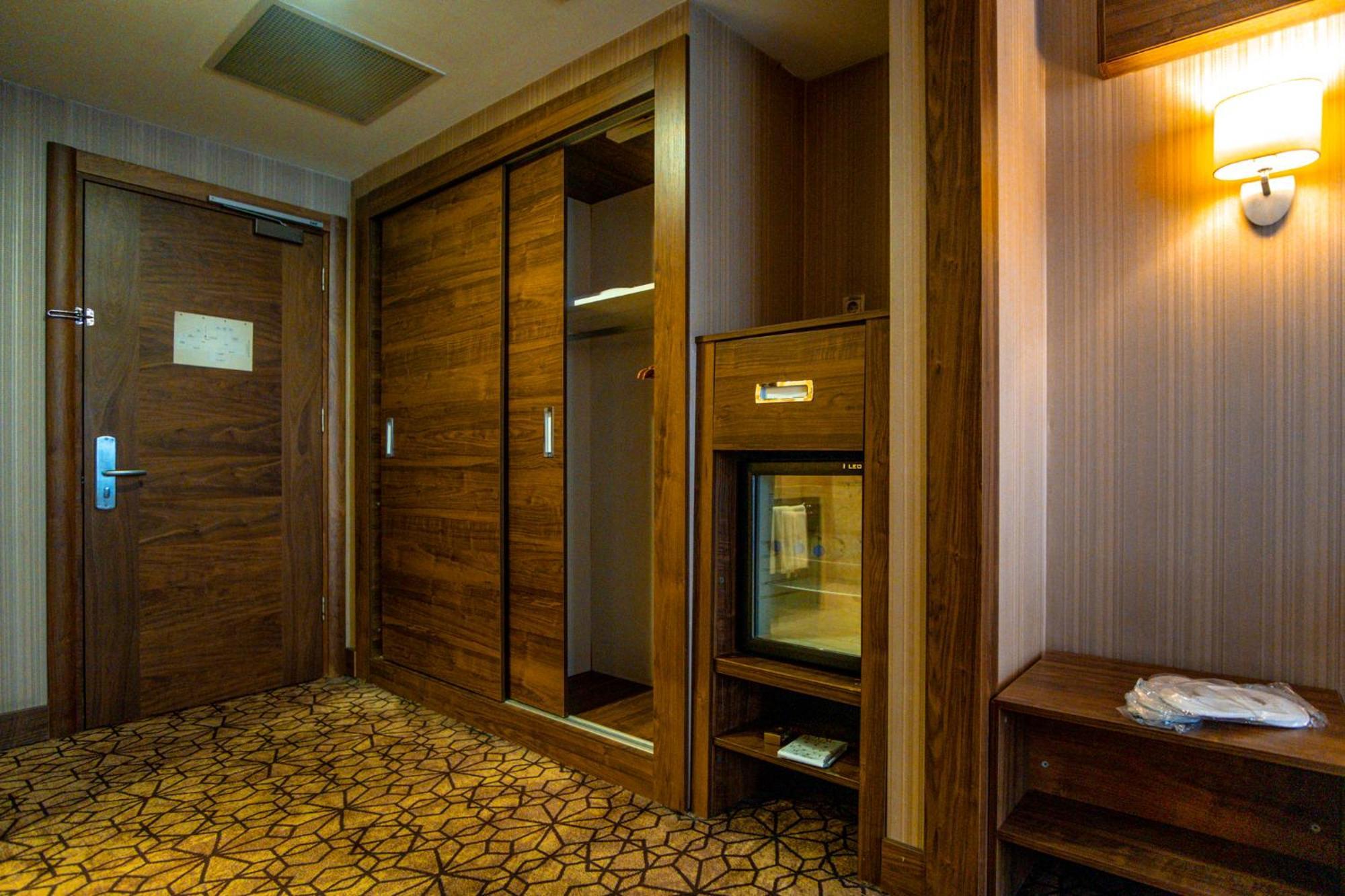 Royal Hotel Inegol מראה חיצוני תמונה